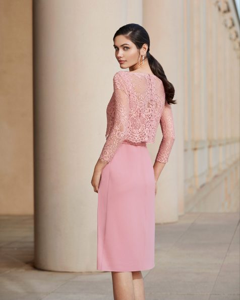 Vestit de festa de georgette elàstic amb blonda al cos. Escot barca amb màniga llarga de blonda. Col·lecció ROSA CLARA COCKTAIL 2020.