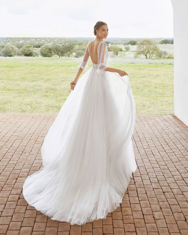 O romantismo dos vestidos de noiva com tule